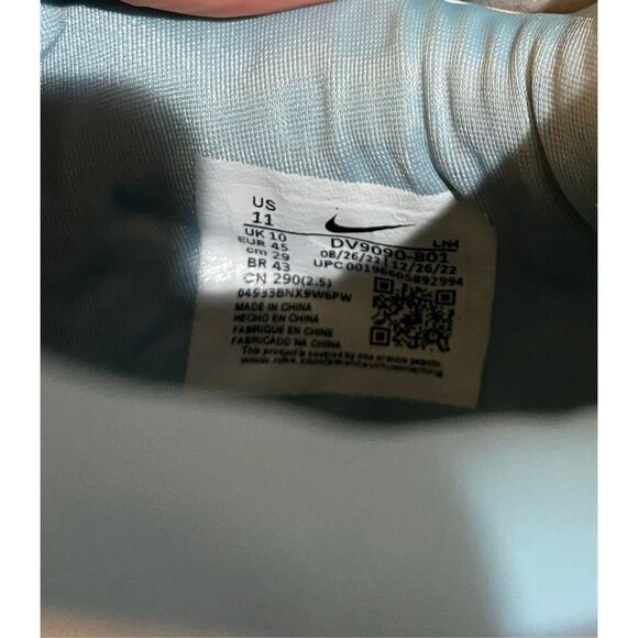 Nike men’s unknwn XX message in a bottle LeBron sneakers 11